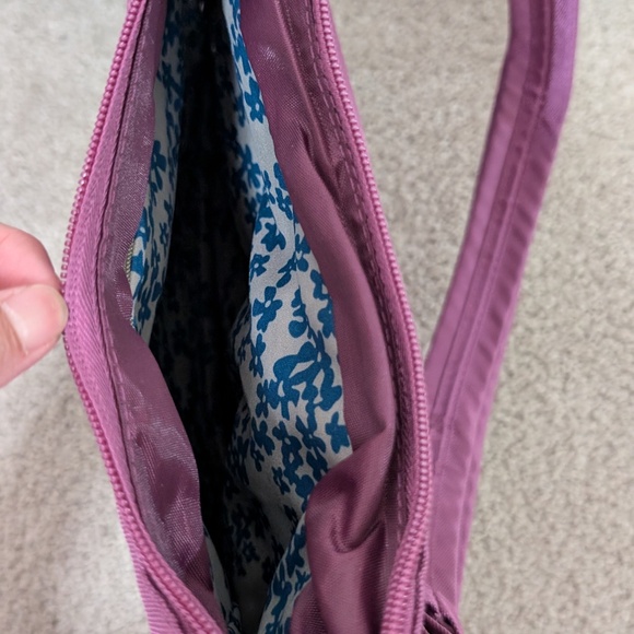 Travelon Quilted Messenger Bag Crossbody Purse Anti Theft RFID Blocking Purple - Picture 3 of 4